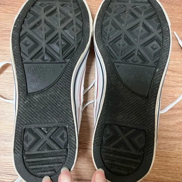 White Converse All-Star sneakers, size 7 - Picture 3 of 4